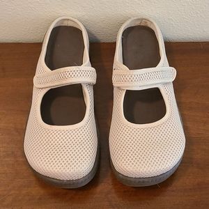 Women's Faded Glory house shoes